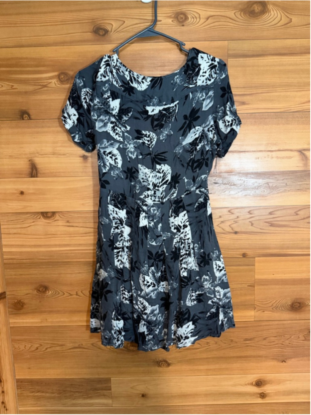 Free People Part Time Lover Gray Floral Cut Out Dress Womens 8 - Picture 4 of 12